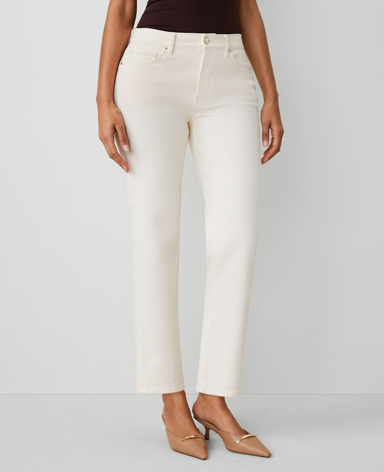 The Petite Straight Jean &mdash; Curvy Fit
