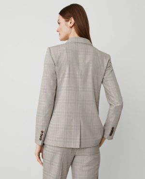 The Petite Greenwich Blazer in Plaid