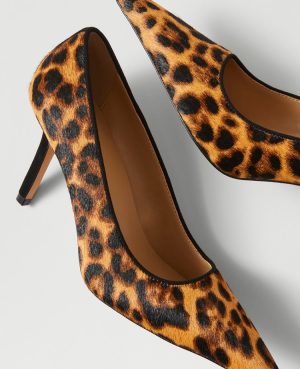 Nip Toe Haircalf Pumps