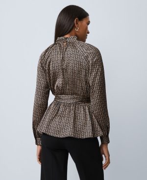 Petite Chain Link Print Tie Waist Blouse